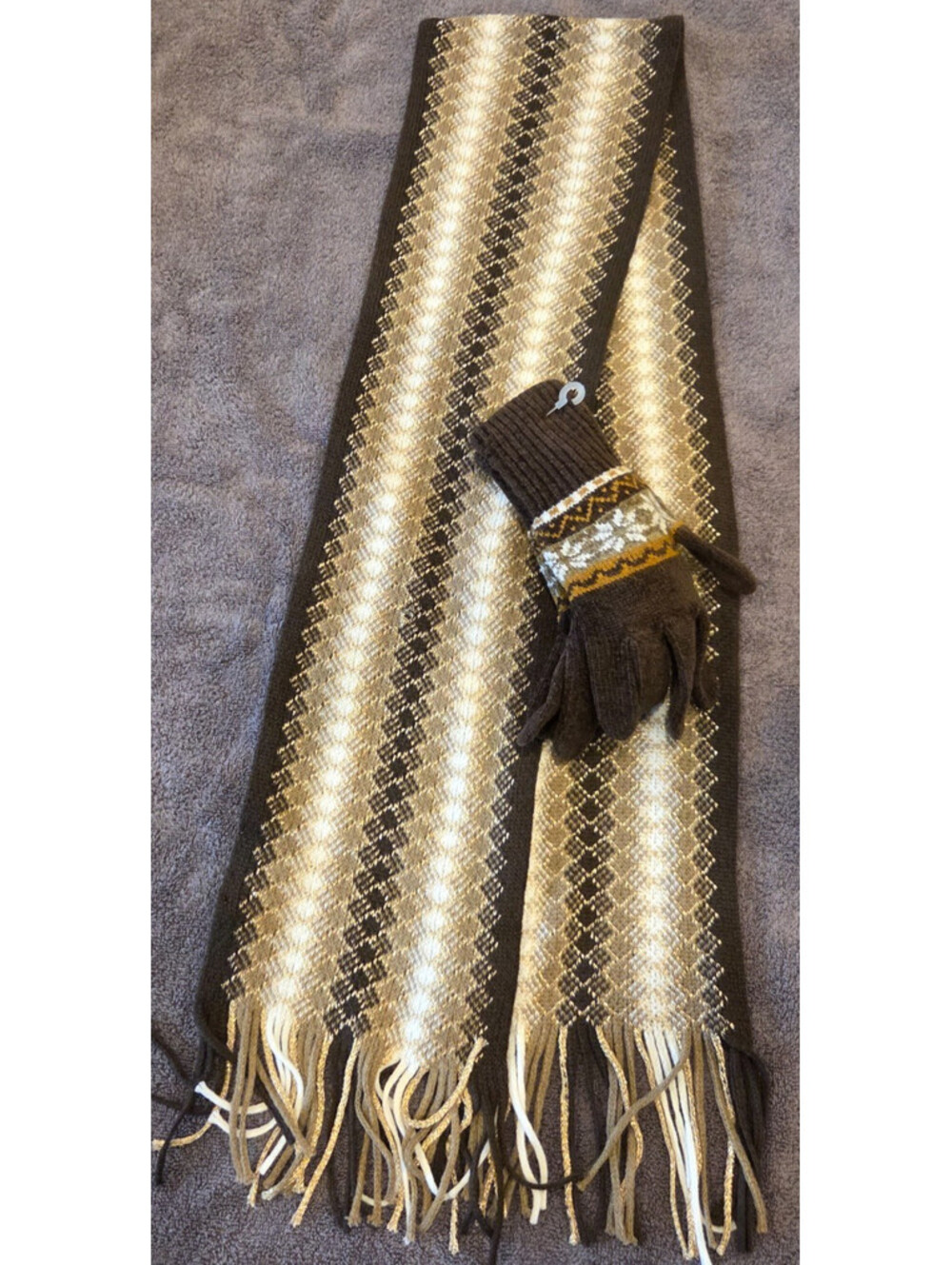New York & Co Brown Tan Gold Fair Isle Scarf & Gloves Set Knit Chevron Sparkle